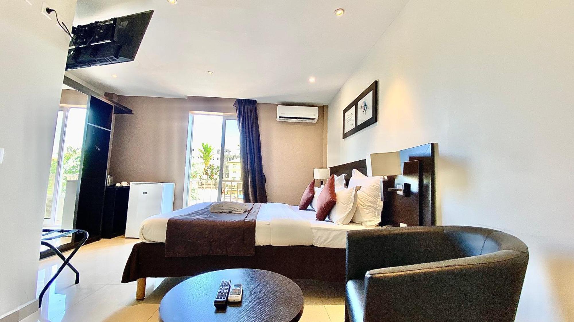 קונאקרי Hotel M'Lys מראה חיצוני תמונה