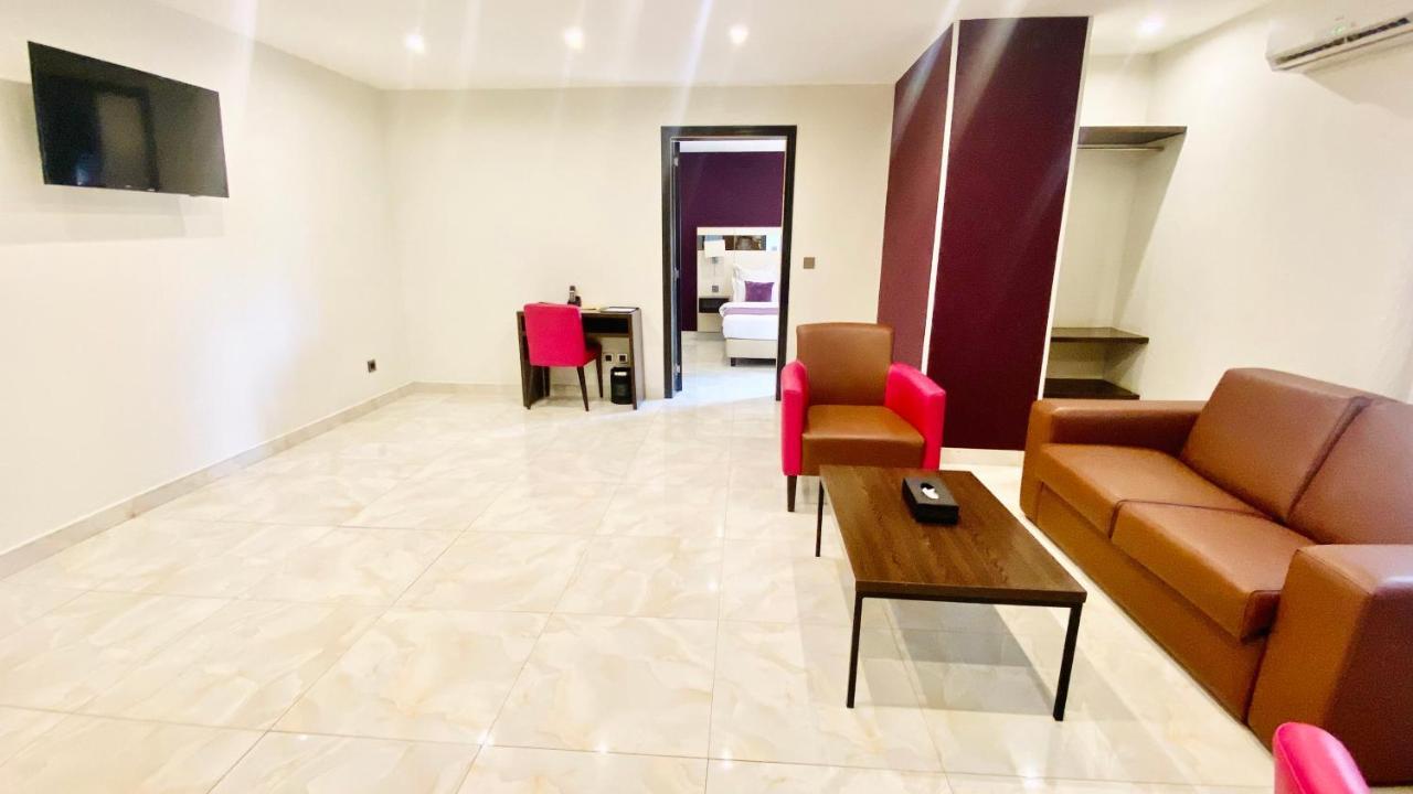 קונאקרי Hotel M'Lys מראה חיצוני תמונה